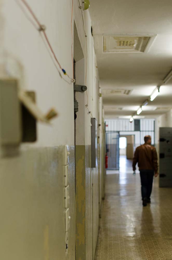 Zellengang im Stasigefängnis Hohenschönhausen