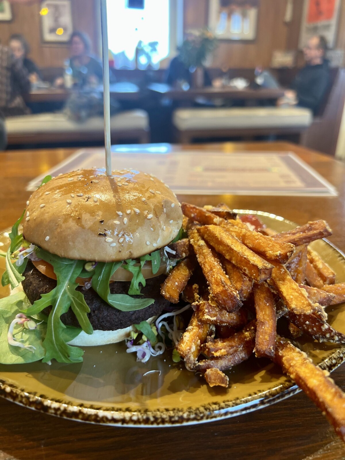 Im Twisters auf Sylt steht ein sehr leckerer veganer Burger auf der Karte